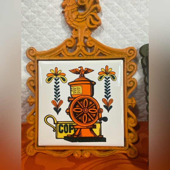 Set of 2 Vintage Ceramic Tile Trivets in Cast Iron Raspberries & Coffee Grinder - Picture 5 of 6